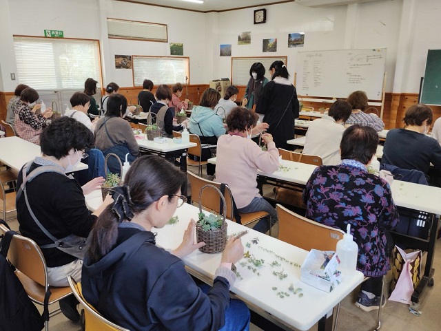 多肉植物の寄せ植え教室