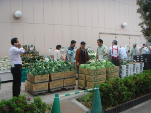 野菜販売の様子