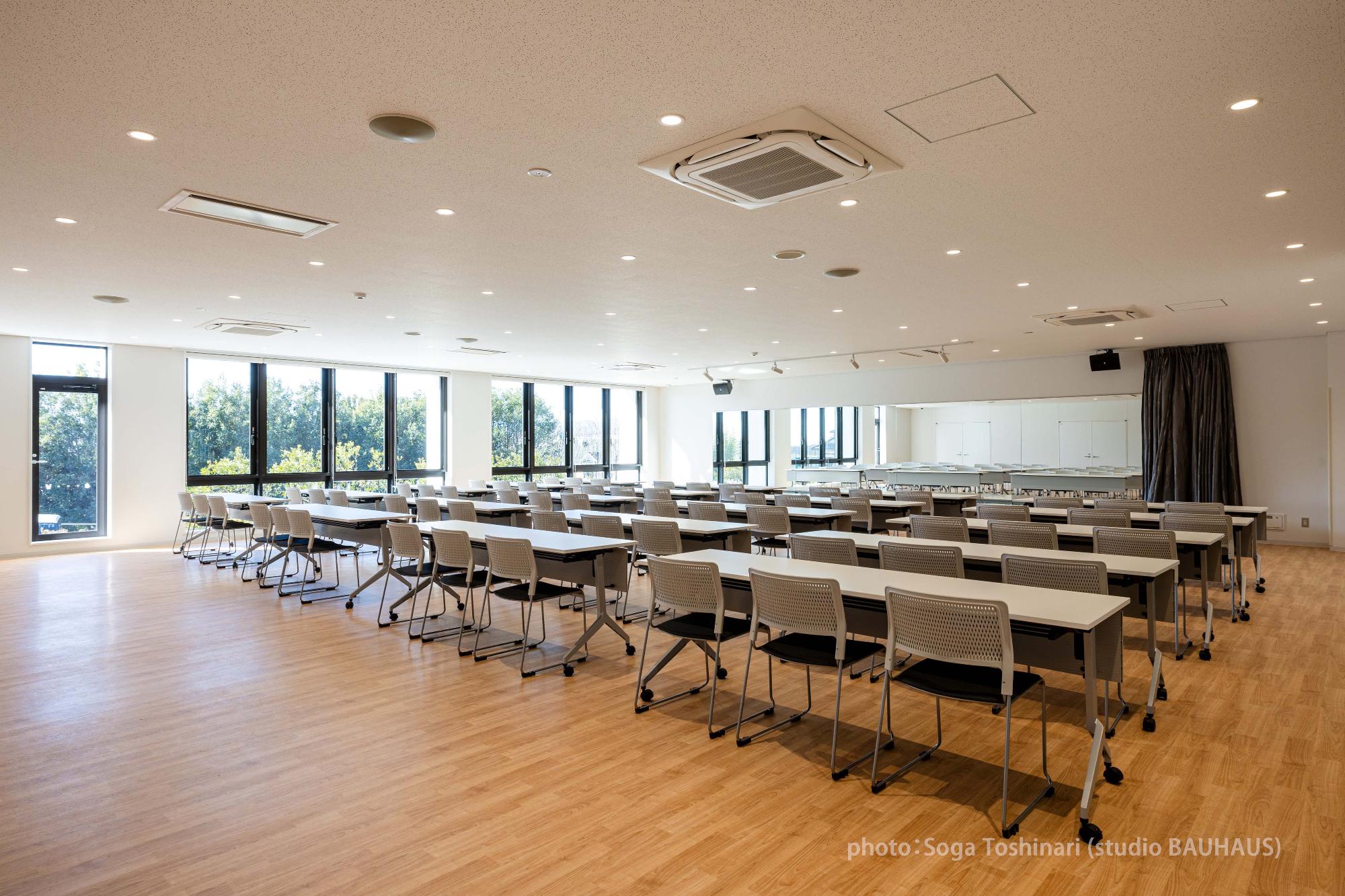 ワモア川本大広間