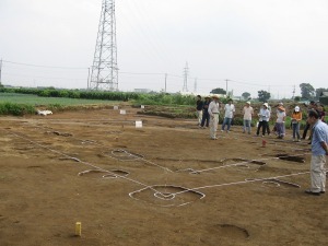 四面庇建物跡