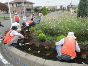 武川駅ロータリー植栽