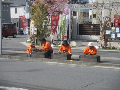 駅通りボランティア活動