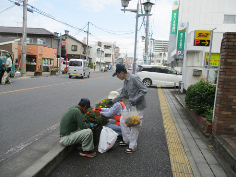 駅通りボランティア活動