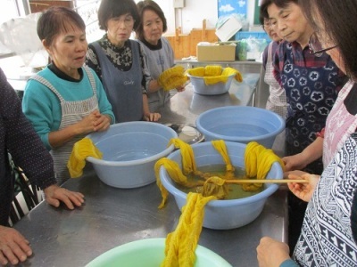 鉄液にひたす