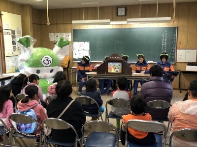 深谷市消防団女性分団による紙芝居