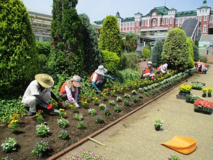 ステイションガーデン植栽活動