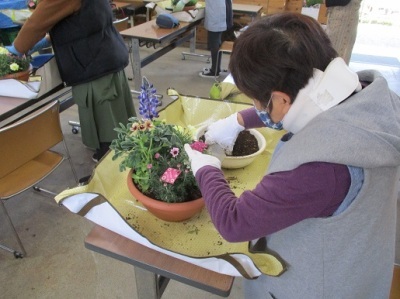 春の草花を使ったコンテナガーデン教室