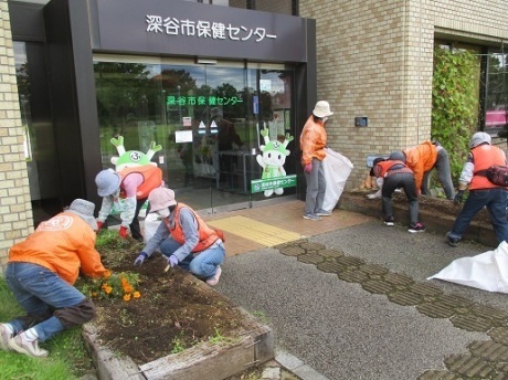 城址公園花壇・プランターの整地