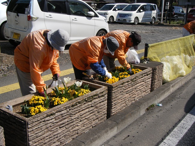 国道17号プランター除草活動