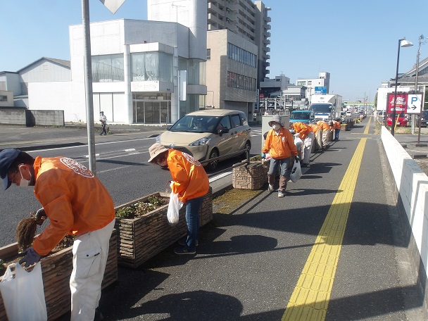 国道17号プランター除草活動