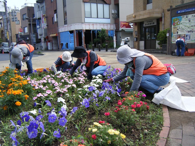 ステイションガーデン除草活動