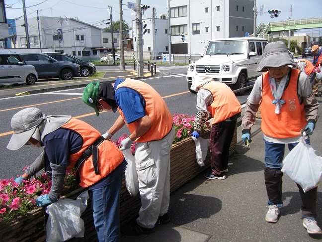 国道17号プランター除草活動