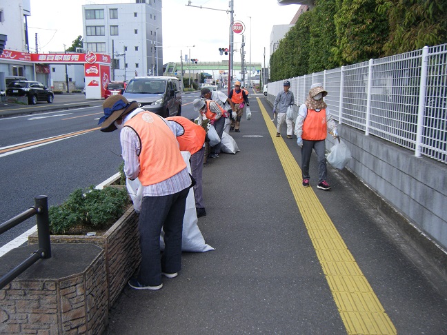 国道17号プランター除草活動