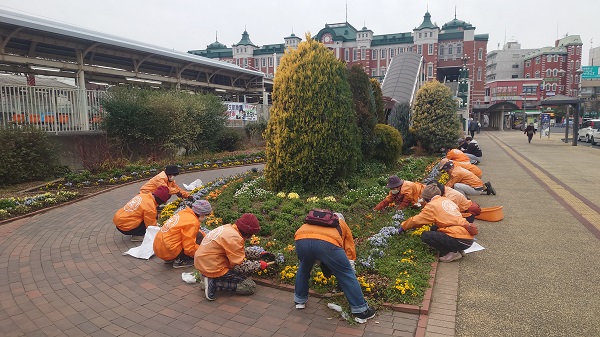 ステイションガーデン除草活動