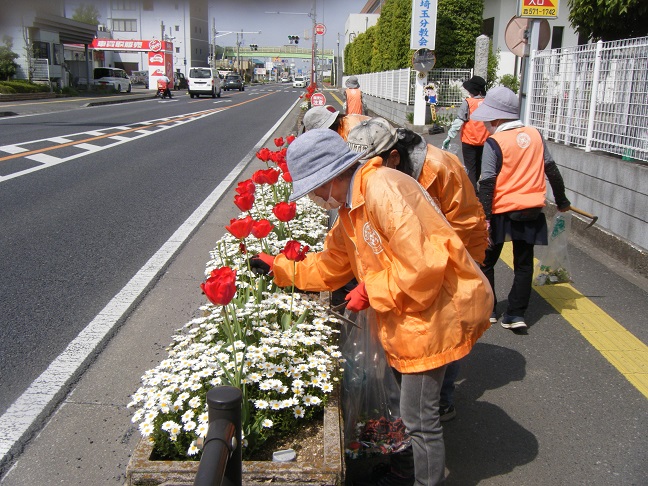 国道17号プランター除草活動