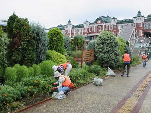 ステイションガーデン除草活動