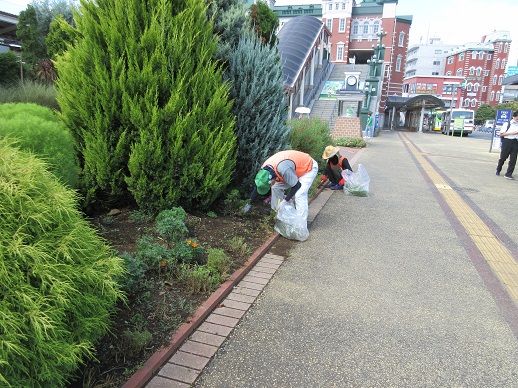 ステイションガーデン除草活動