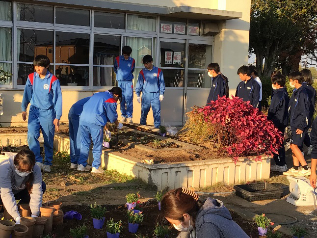 深谷中学校