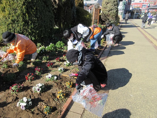 ステイションガーデン除草作業