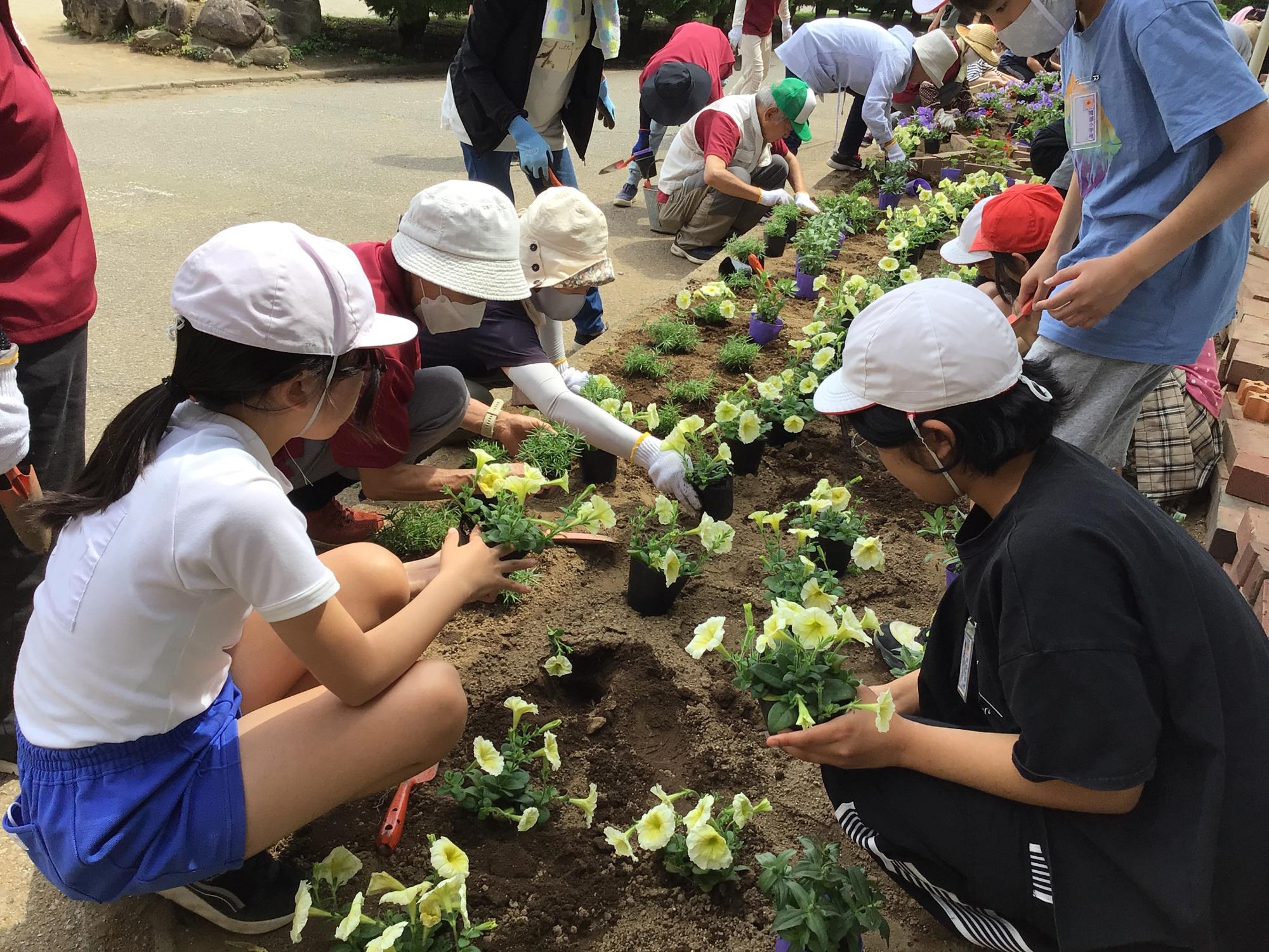 岡部小学校
