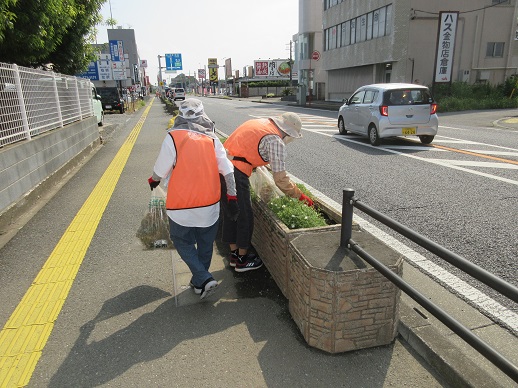 国道17号沿い作業