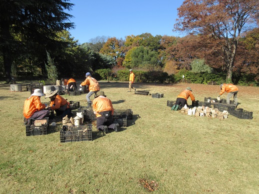 あかり展陶器の片付け