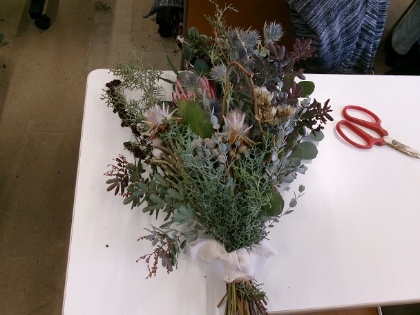 ドライフラワーになるスワッグづくり教室