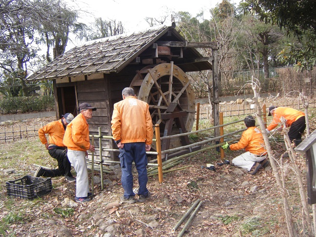 水車小屋周囲竹垣修繕