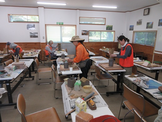 あかり展用陶器のオブジェづくり