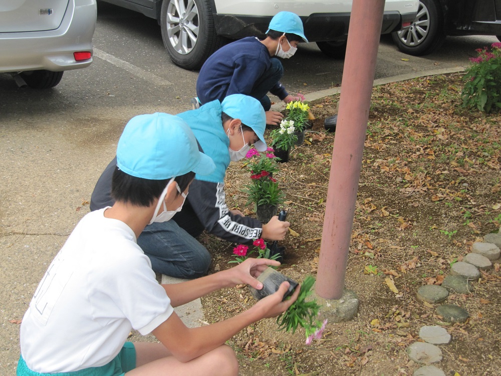 深谷西小学校