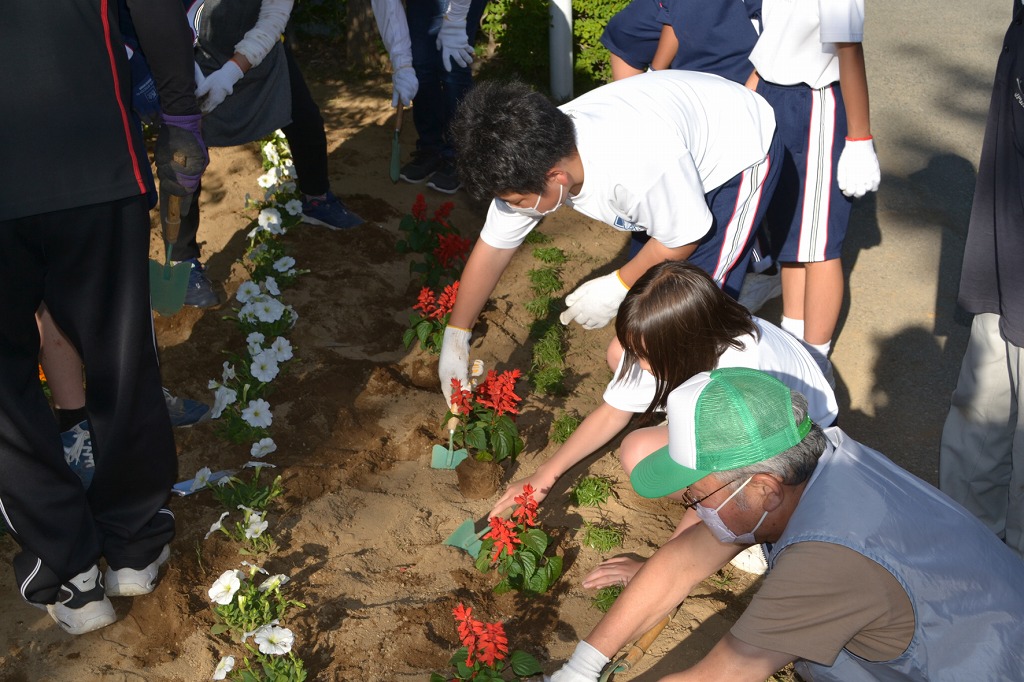 岡部中学校