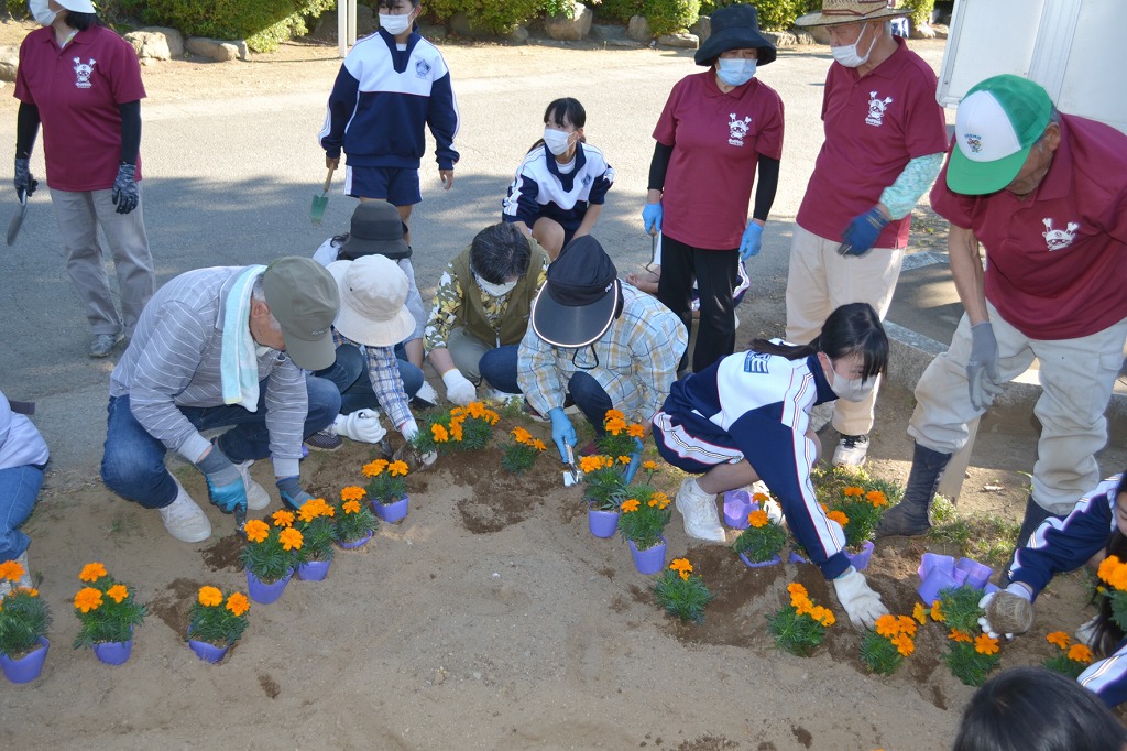 岡部中学校
