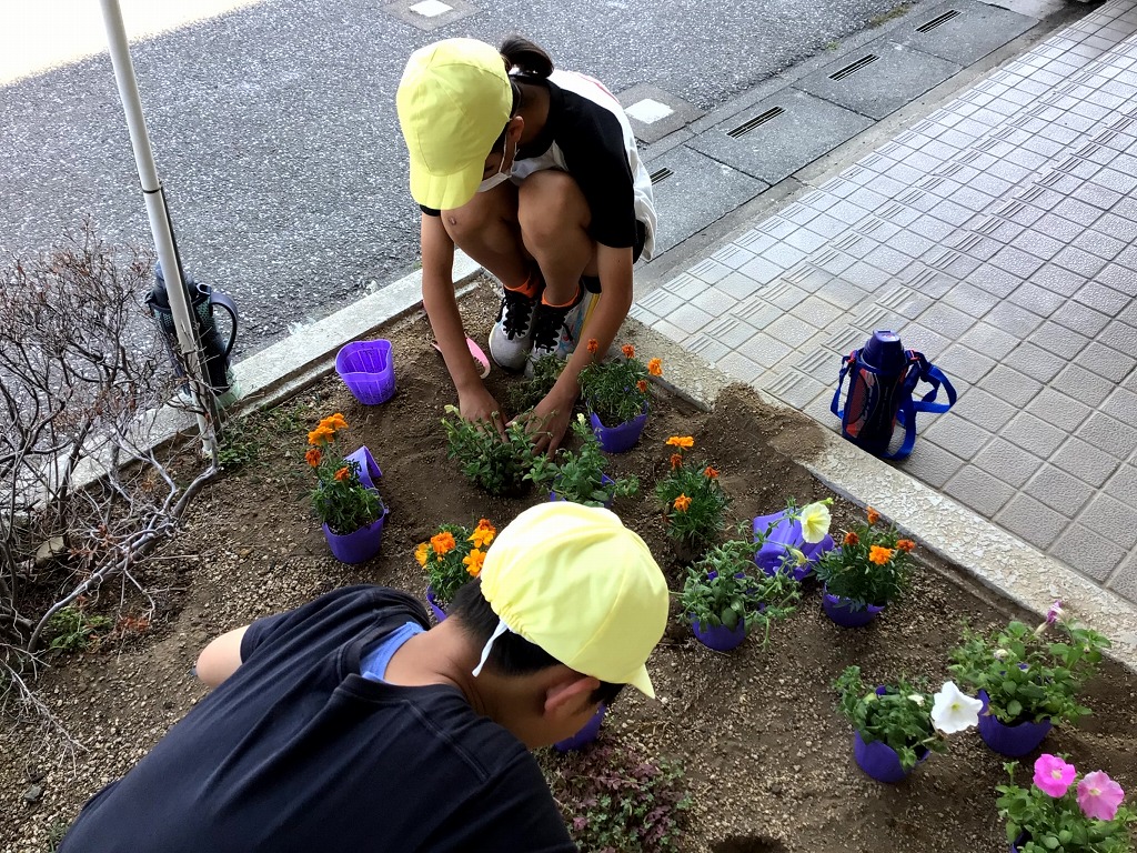 深谷西小学校