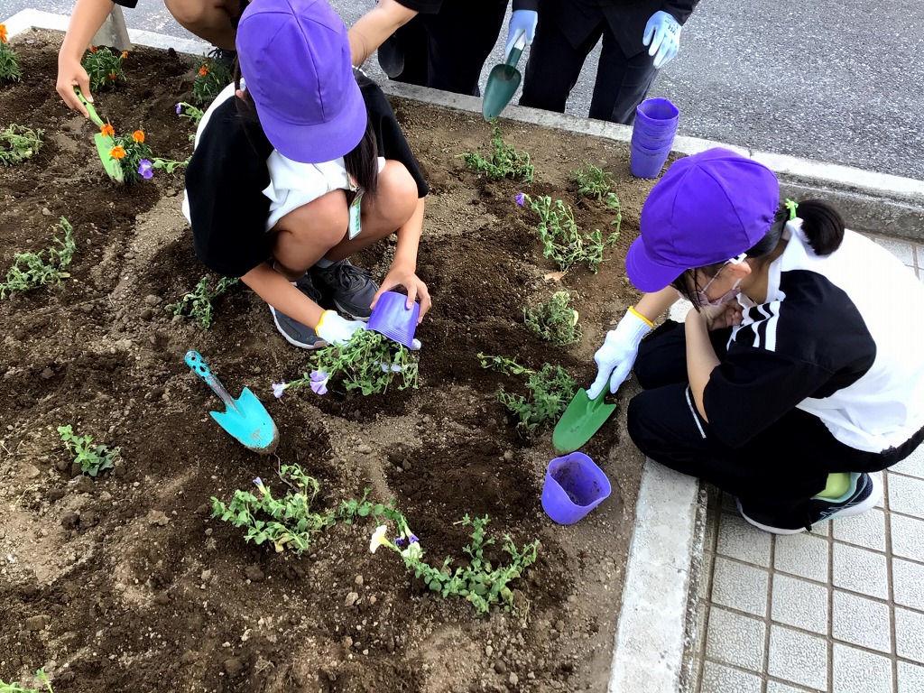 深谷西小学校