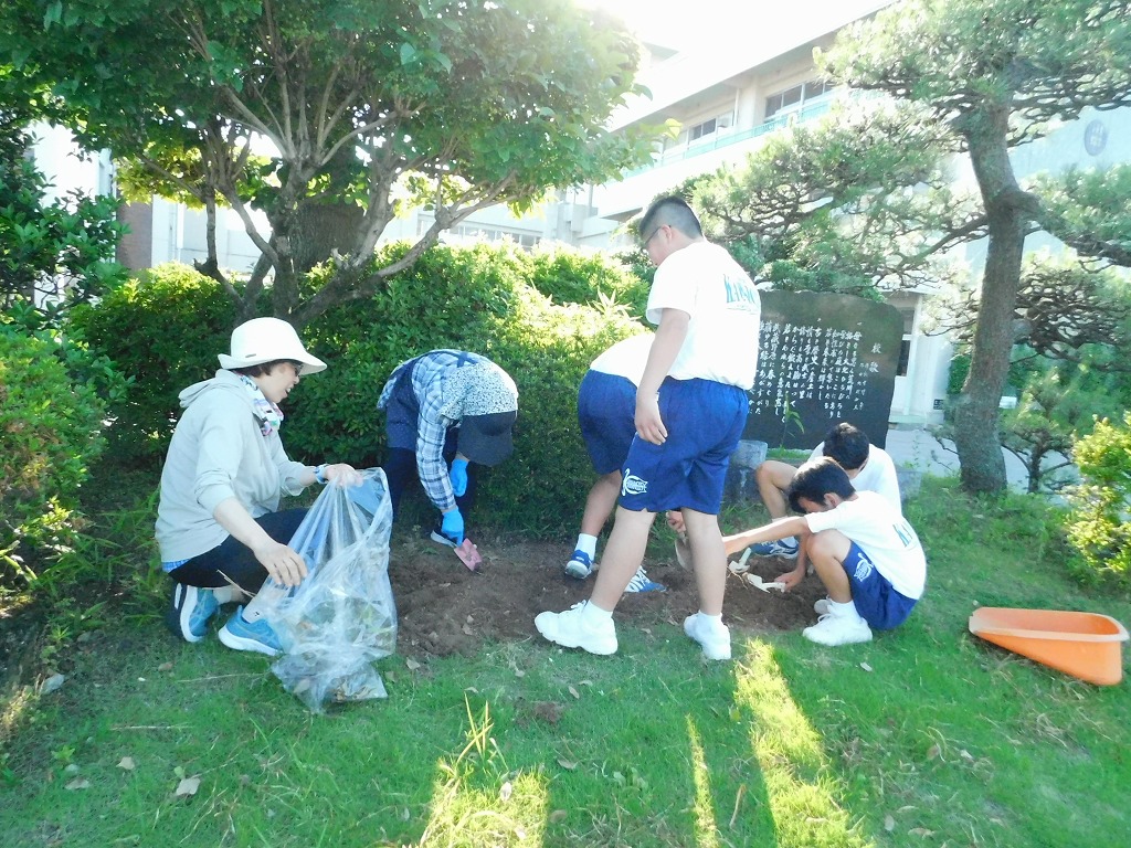 川本中学校