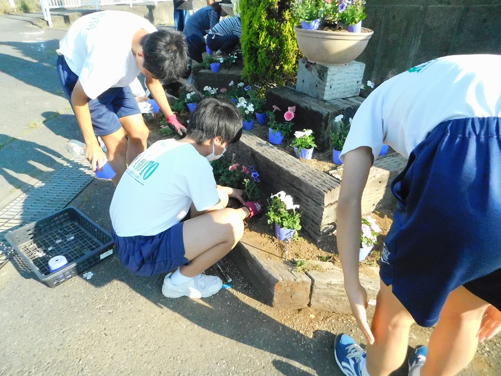 川本中学校