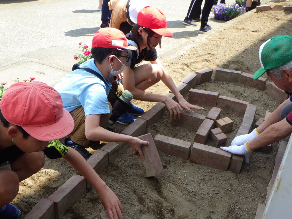 岡部小学校