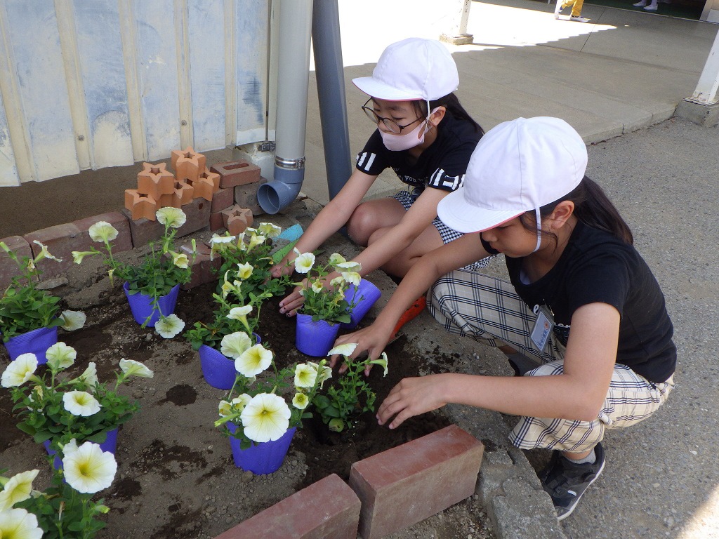 岡部小学校