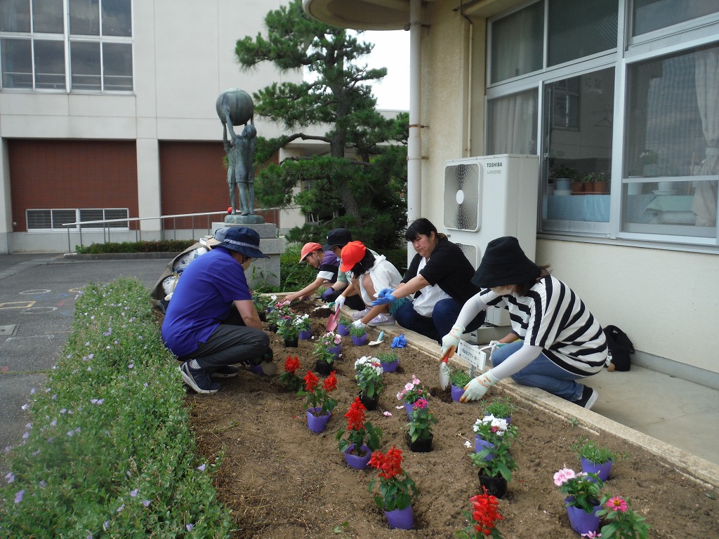 大寄小学校