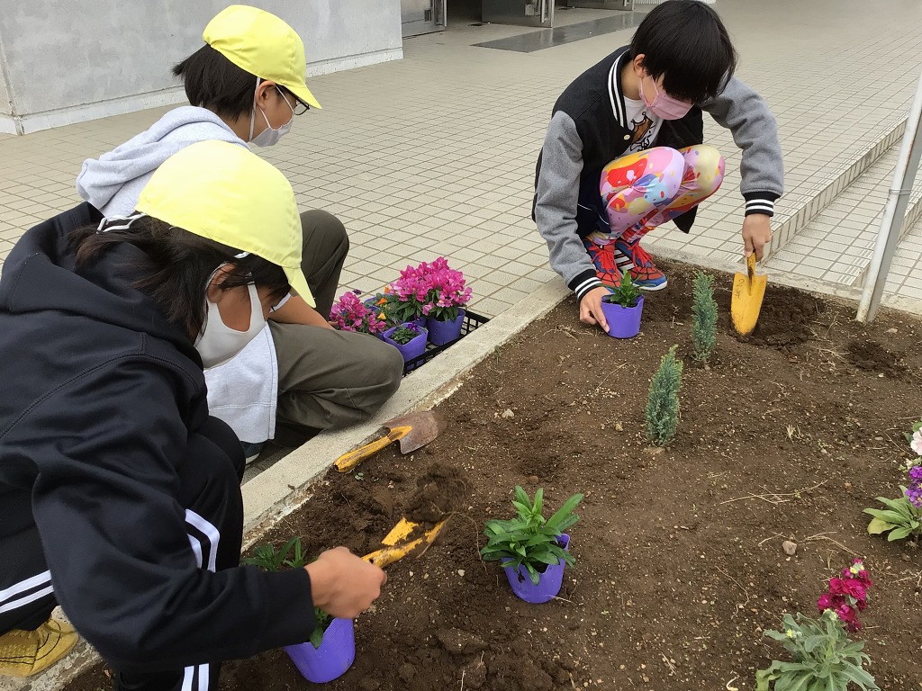 深谷西小学校