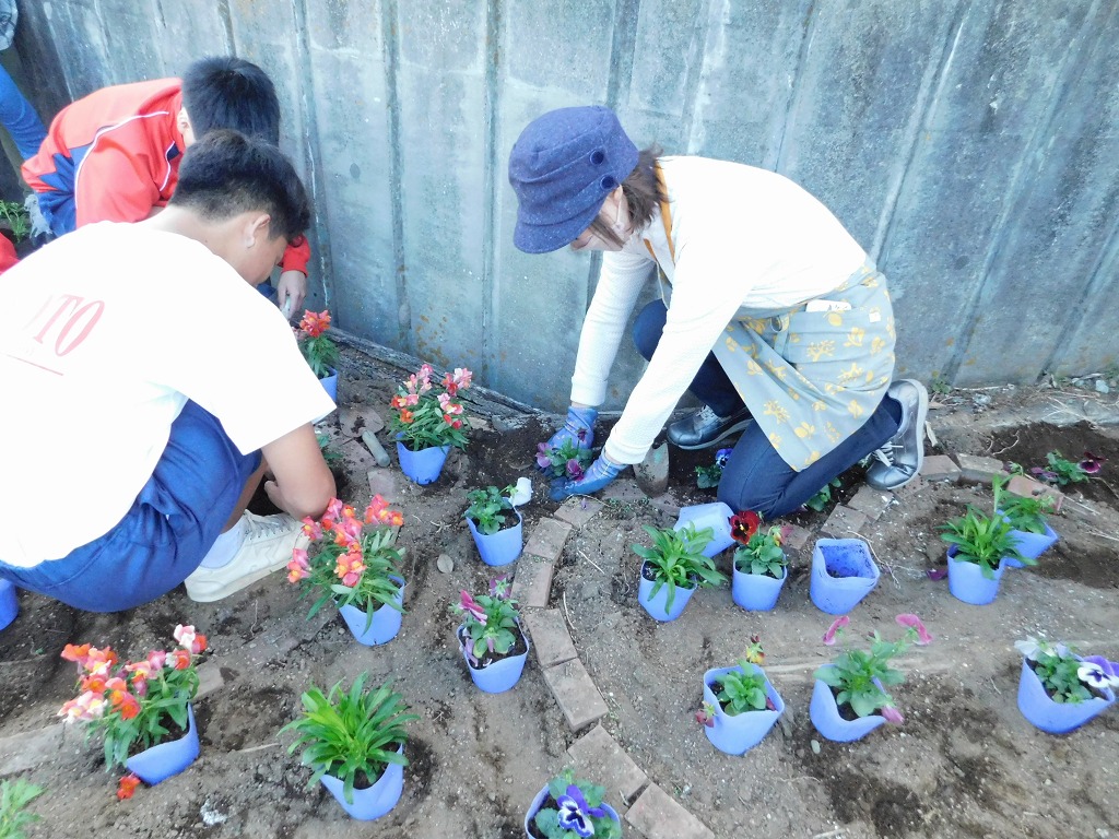 川本中学校