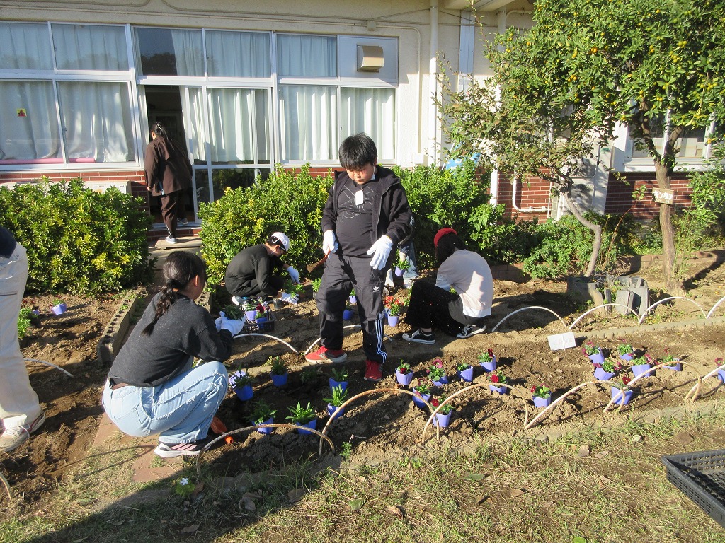 岡部西小学校