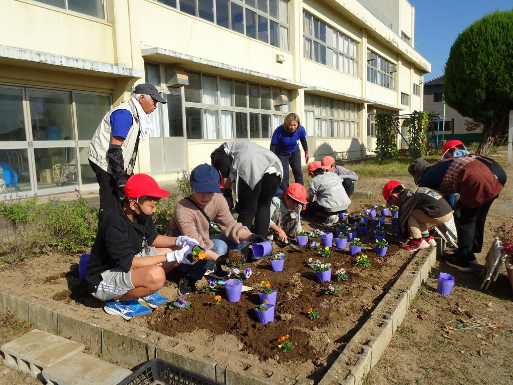 大寄小学校