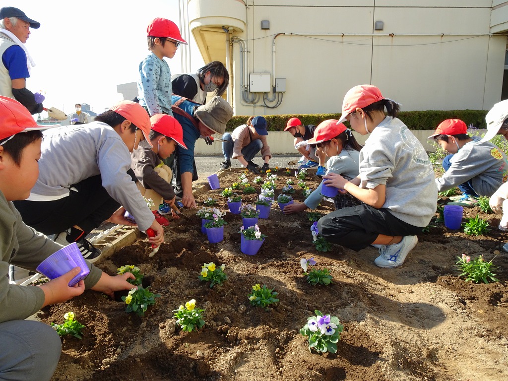 大寄小学校