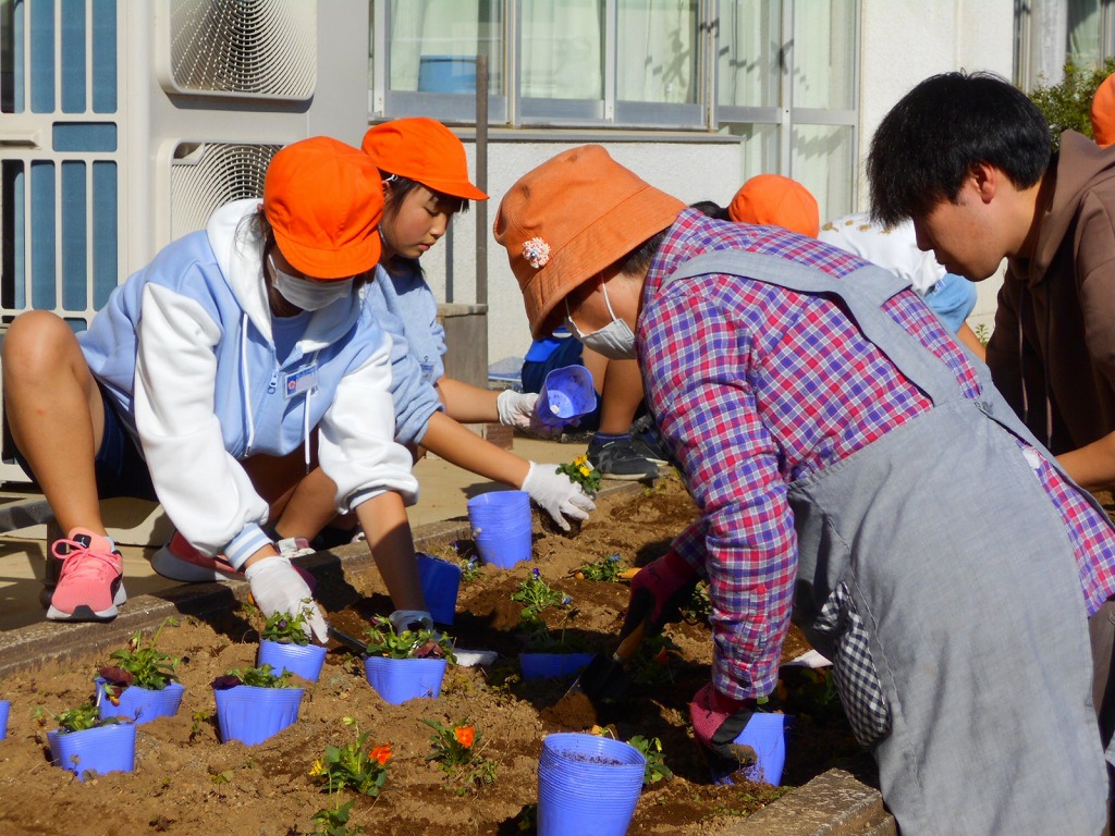 桜ケ丘小学校