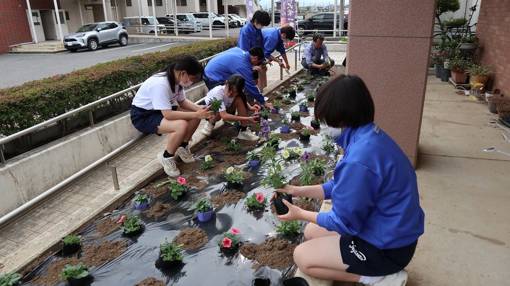 豊里中学校