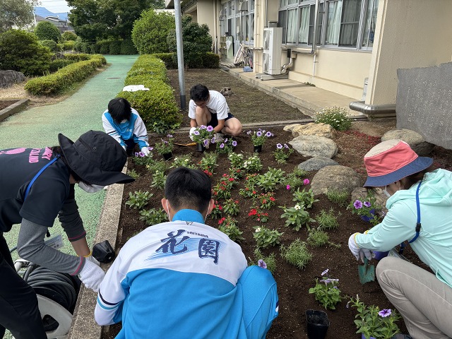 花園中学校