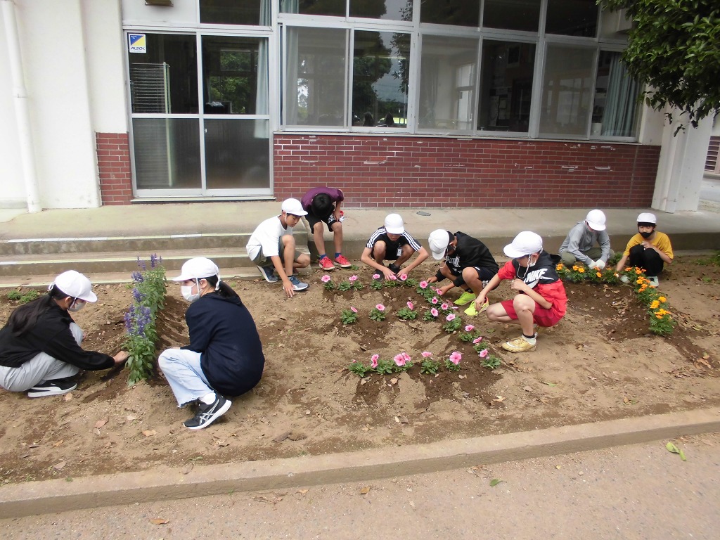 本郷小学校