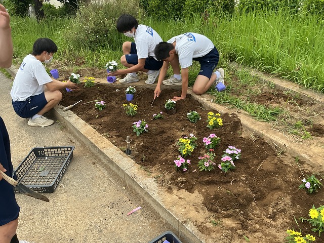 深谷中学校