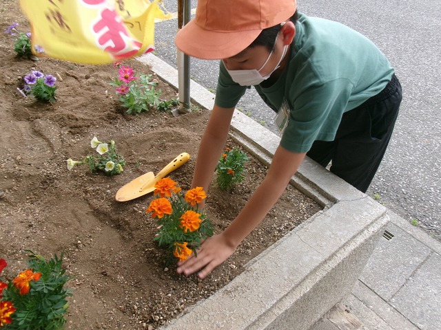 深谷西小学校